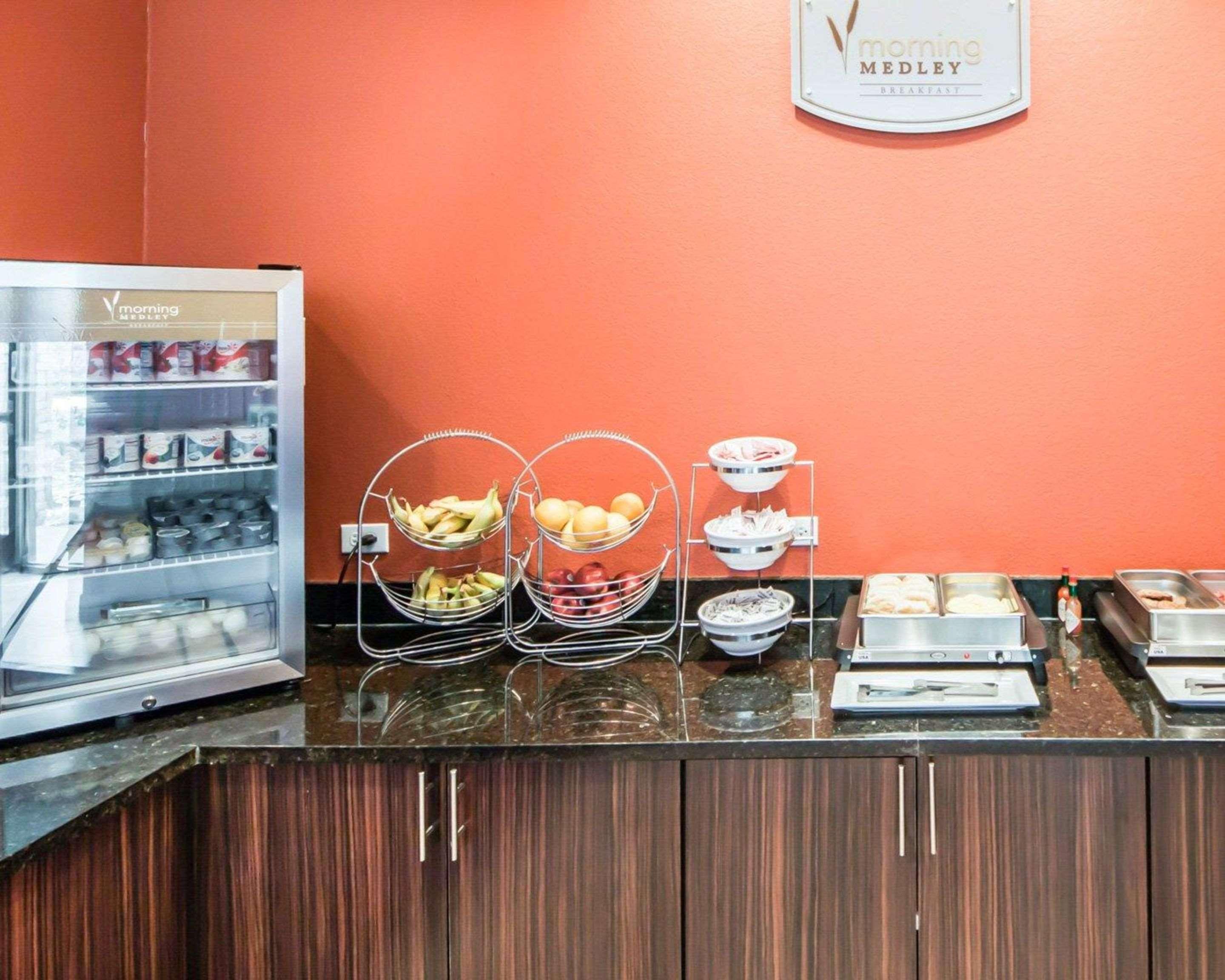 Sleep Inn & Suites Hennessey North Экстерьер фото