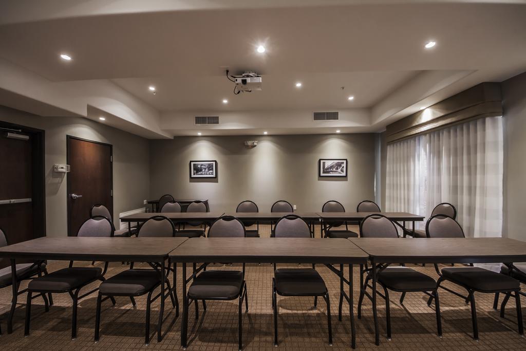 Sleep Inn & Suites Hennessey North Экстерьер фото